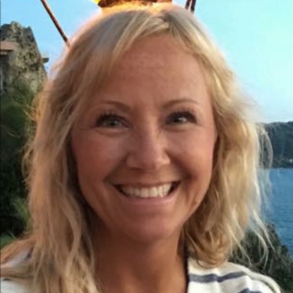 Meet your Posher, Sheila - Picture 1 of 1